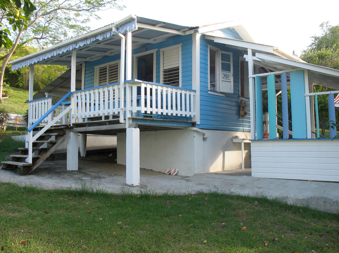 Bayaleau Point Cottages