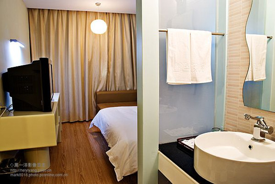 丹阳蓝色快舟新民东路店主图