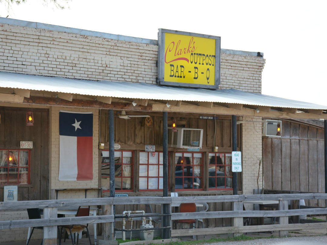 Collinsville餐馆和美食-Clark's Outpost Bar-B-Q