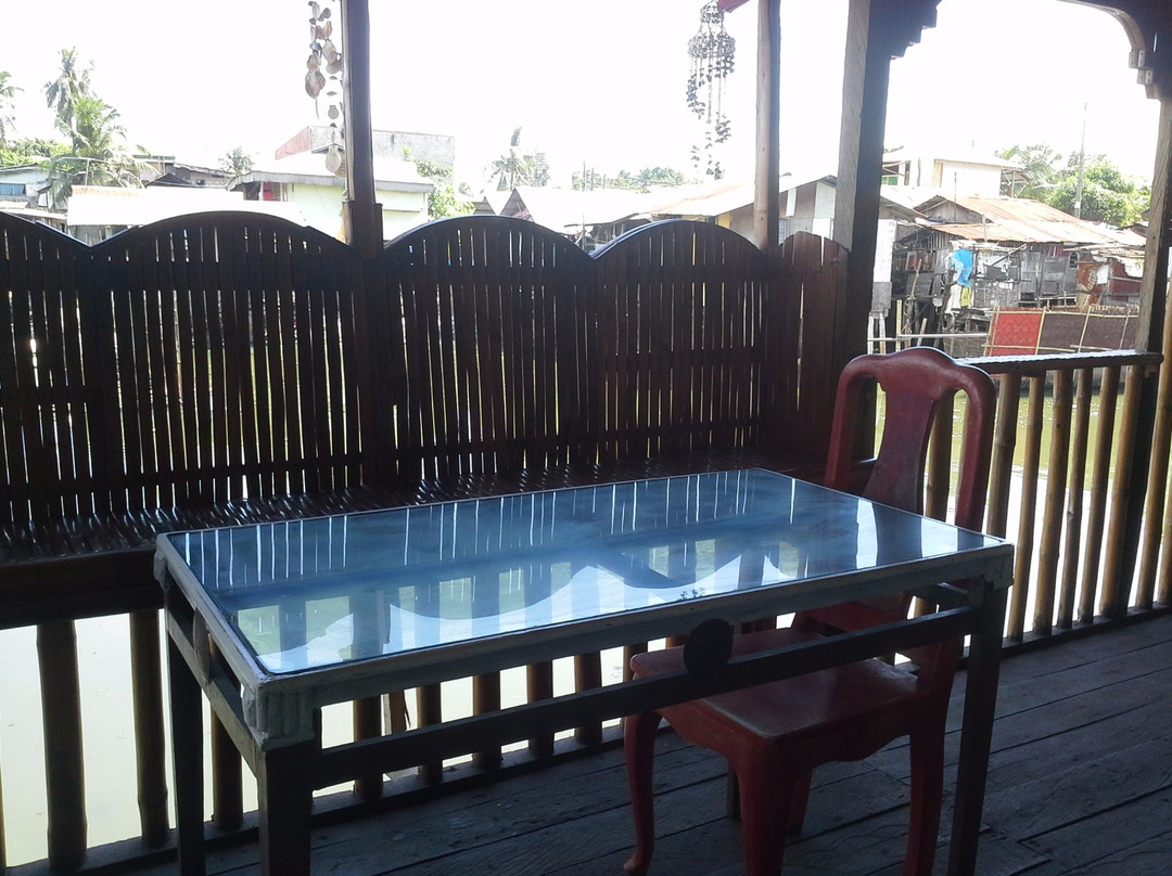 RJC Hostel and Karaoke Bar