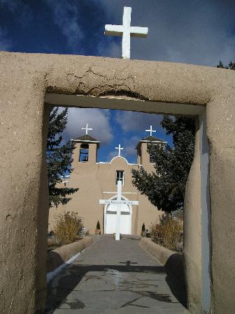 San Francisco de Assisi Mission Church-Ranchos De Taos必去景点