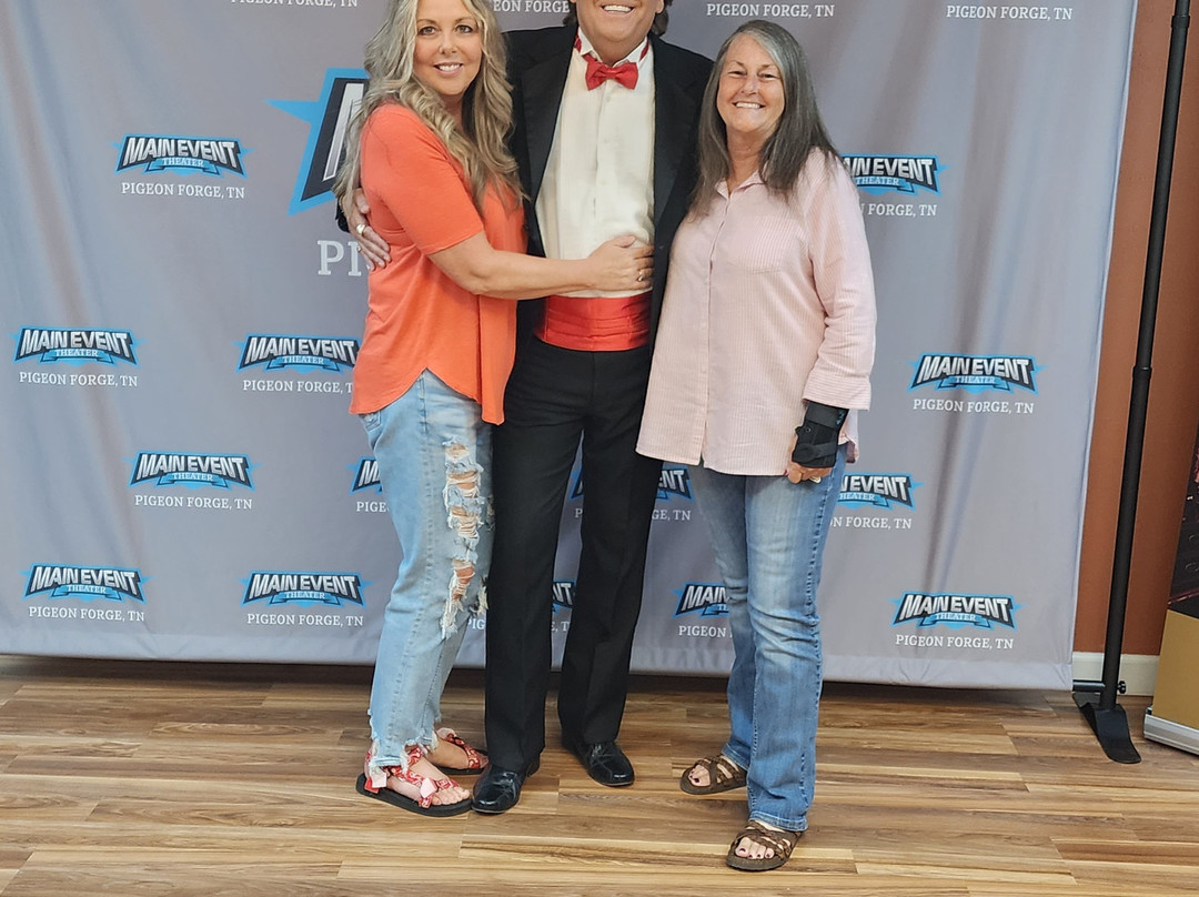 Main Event Theater-皮金福奇必去景点