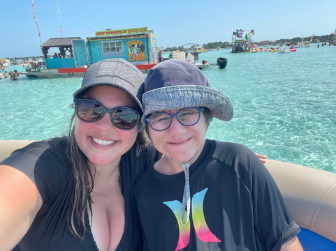 Luther's Pontoon, Waverunner, & Kayak Rentals-德斯廷必去景点