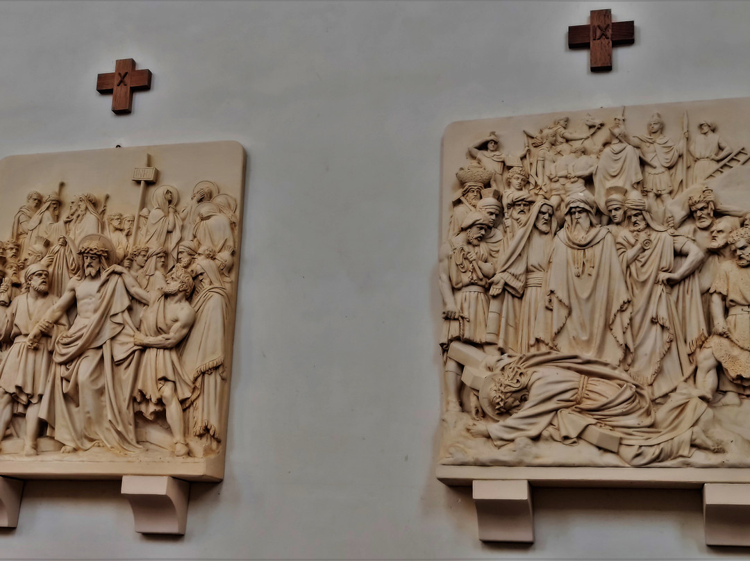 Eglise Saint Hilaire景点图片