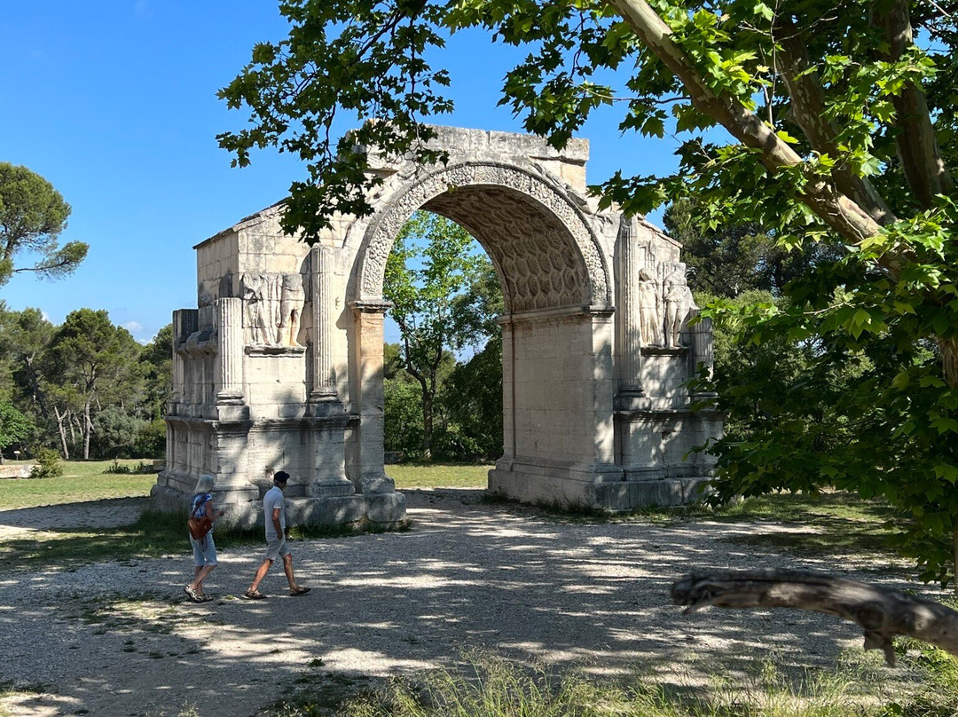 Les Antiques景点图片
