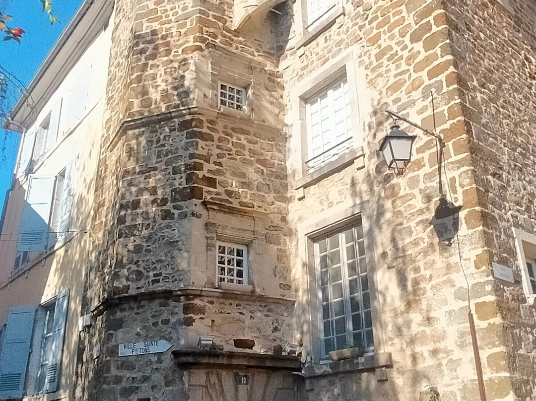 Maison au Loup主图
