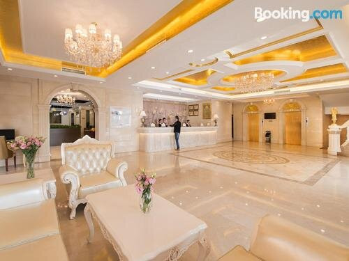 广州维也纳3好酒店增城新塘港口大道店主图