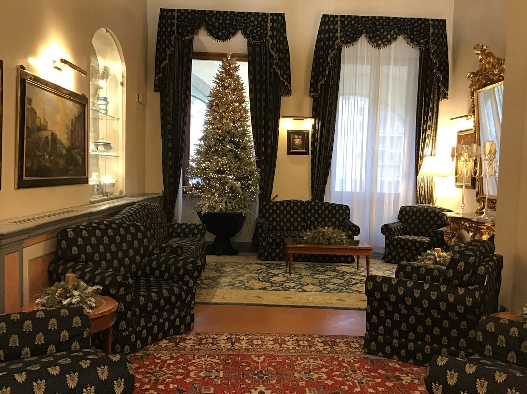 迪格里奥拉费酒店主图