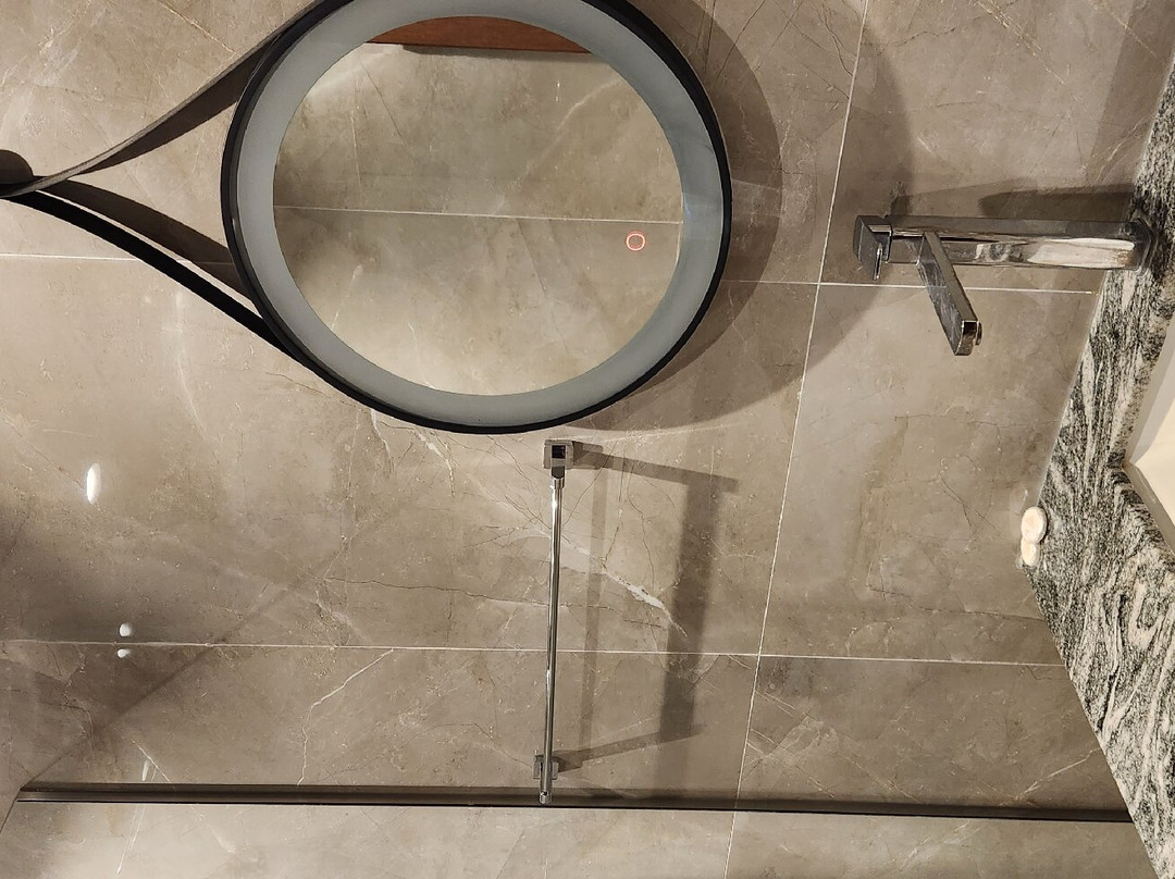 Tirana County酒店住宿-White Crown Hotel