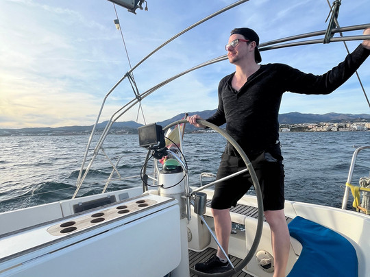 Sailing The Strait Private Yacht Charters Estepona-埃斯特波纳必去景点