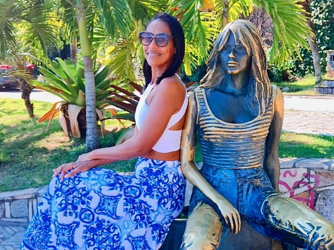 Escultura Os Três Pescadores-布基亚斯必去景点