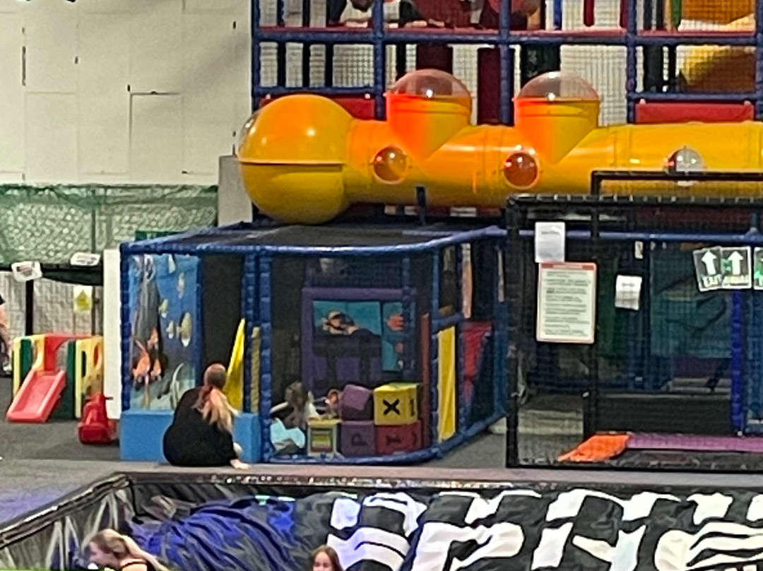 Atmosphere Trampoline Park景点图片