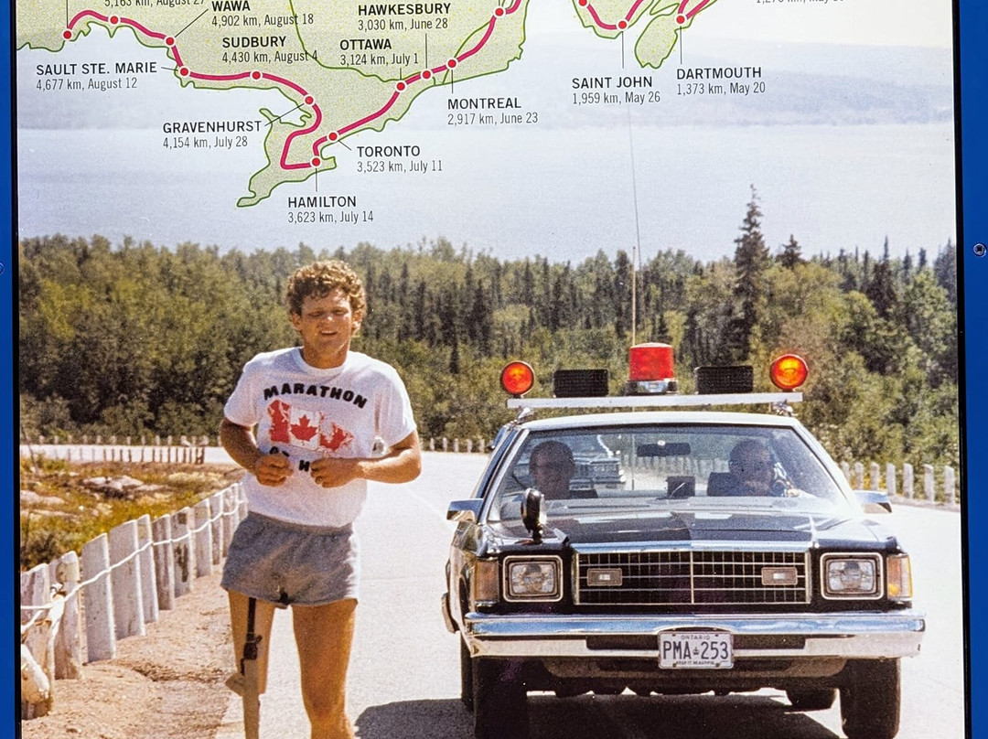 Terry Fox Monument景点图片