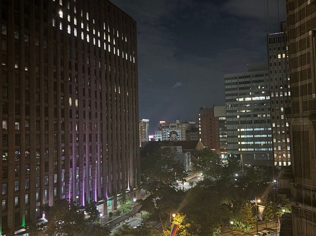 温莎套房酒店主图