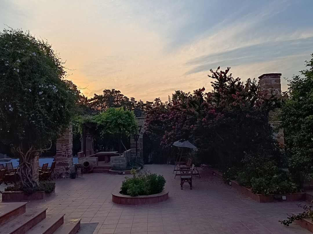 Mouzaliko Traditional Hotel主图