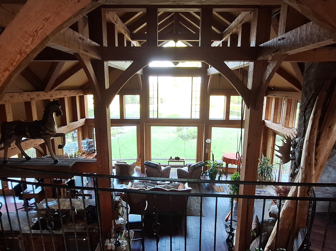 Talus Rock Retreat主图