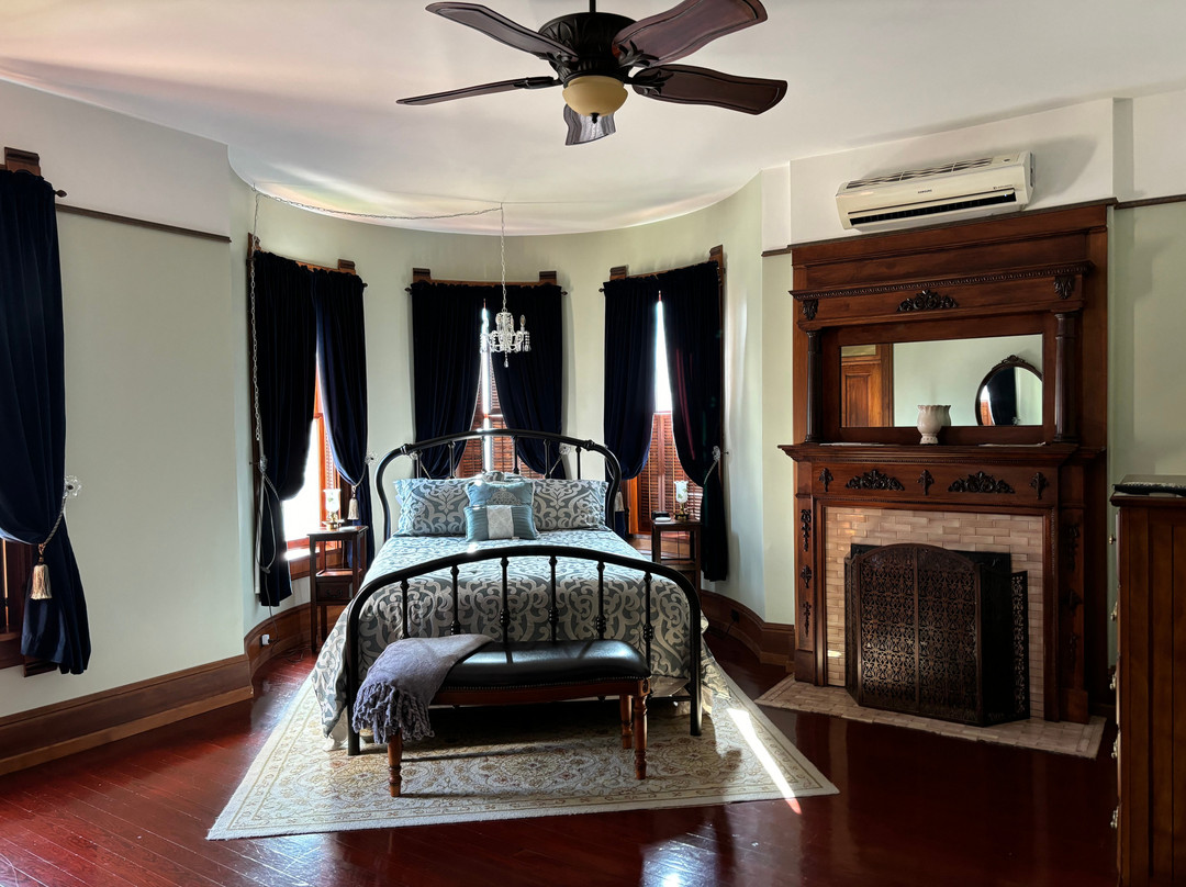 Gage Mansion Bed & Breakfast主图