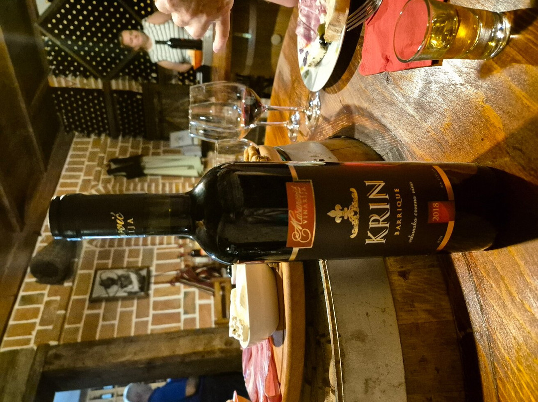 Wine tasting - Winery Masanovic-维尔巴札拉必去景点