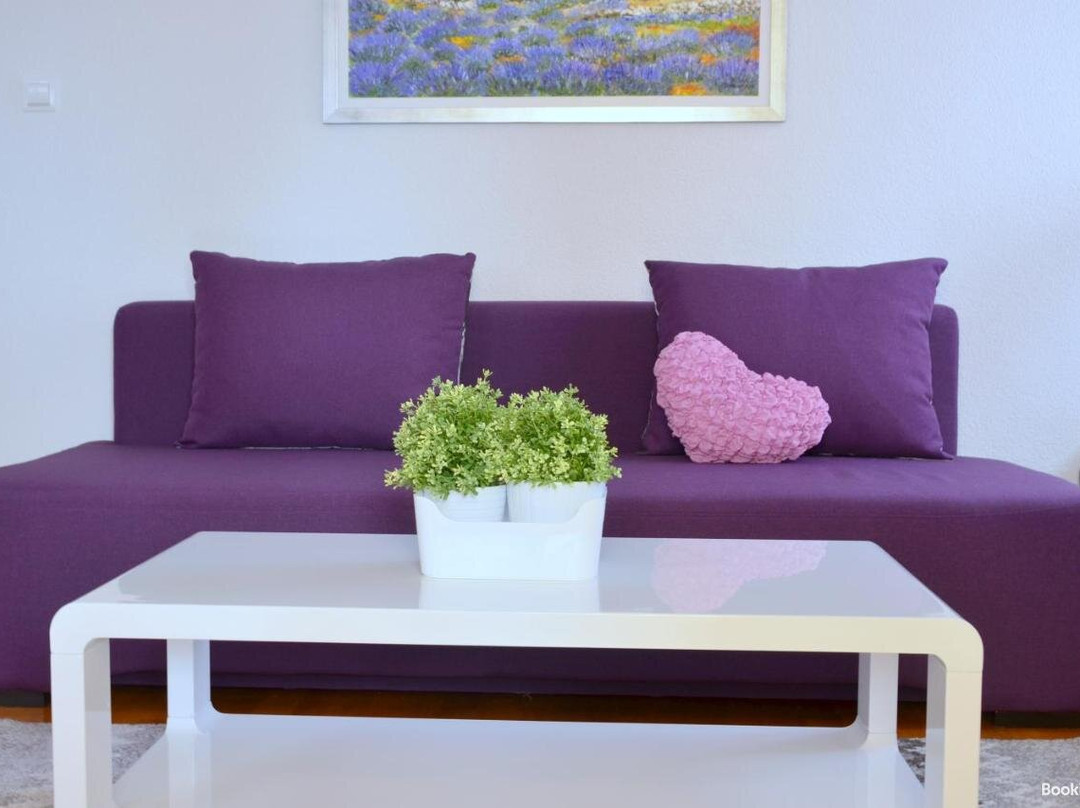 Iris Beach Apartments