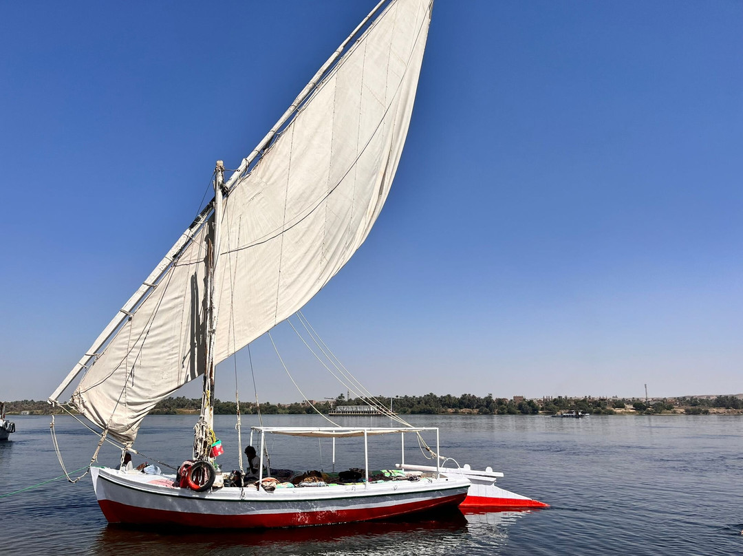 Aswan Felucca Tours-亚斯文必去景点