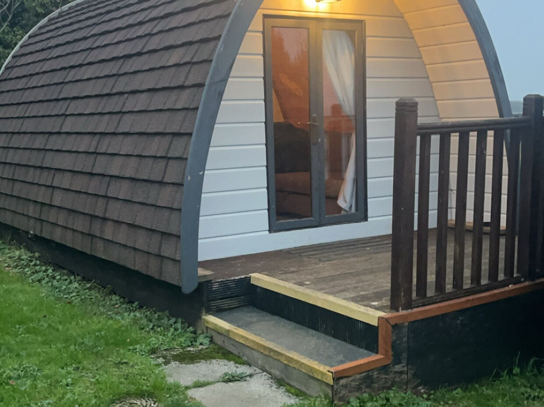 The Golden Ball Luxury Pods主图