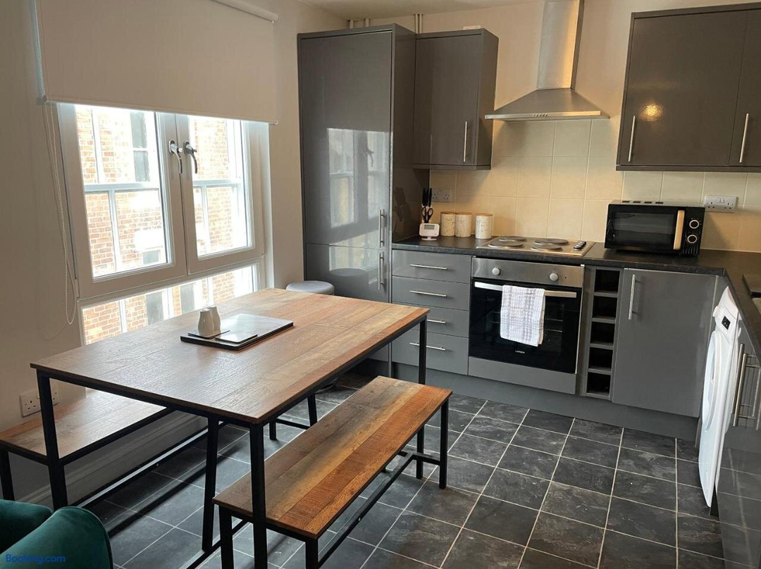 Cosy Two Bedroom Apartment