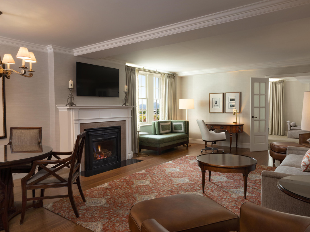 The Hotel Roanoke & Conference Center, Curio Collection By Hilton主图