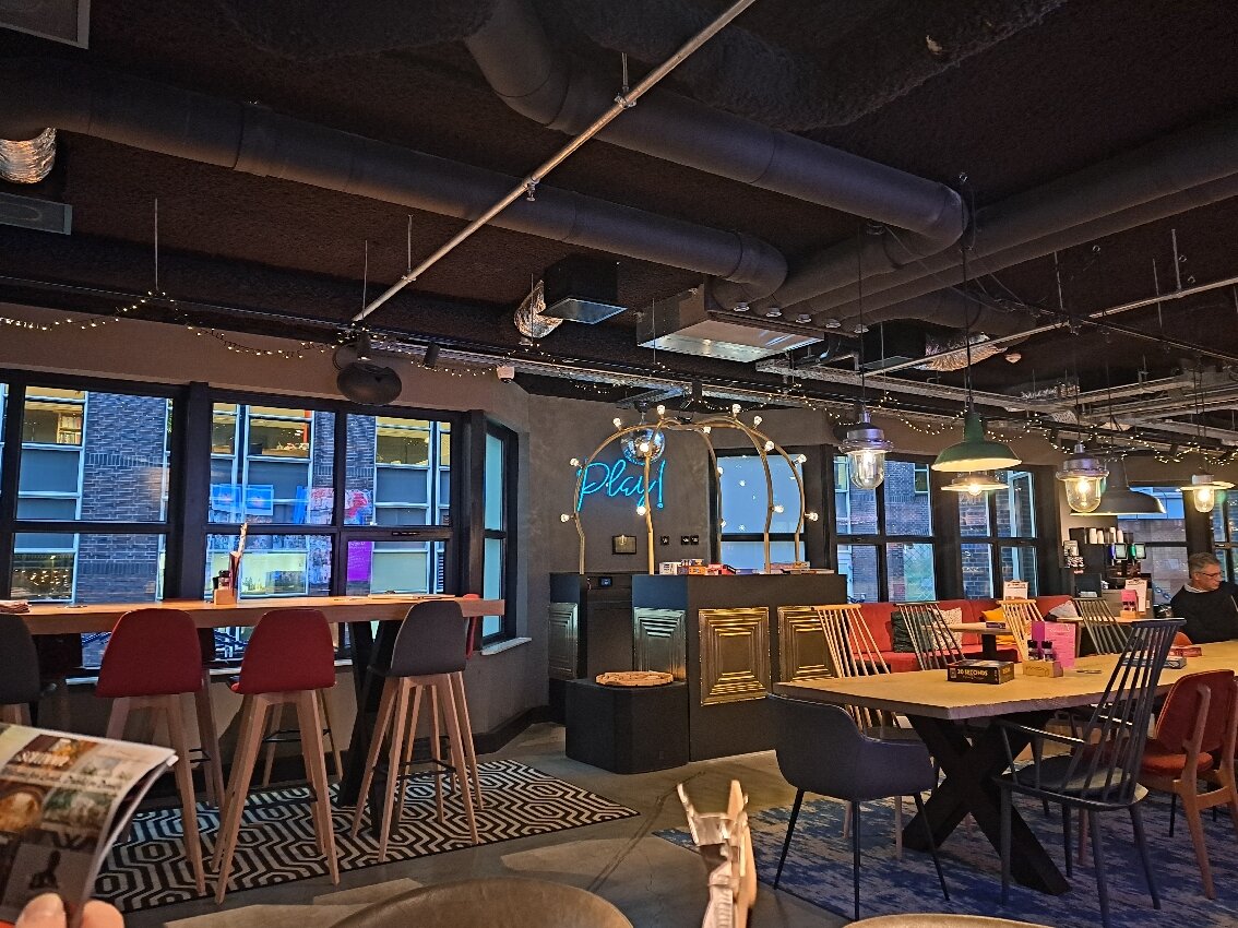 Moxy The Hague-官方