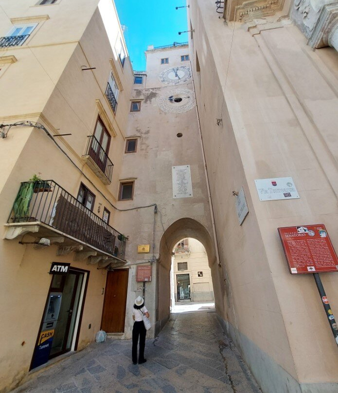 Porta Oscura e Torre Dell'Orologio-特拉帕尼省必去景点