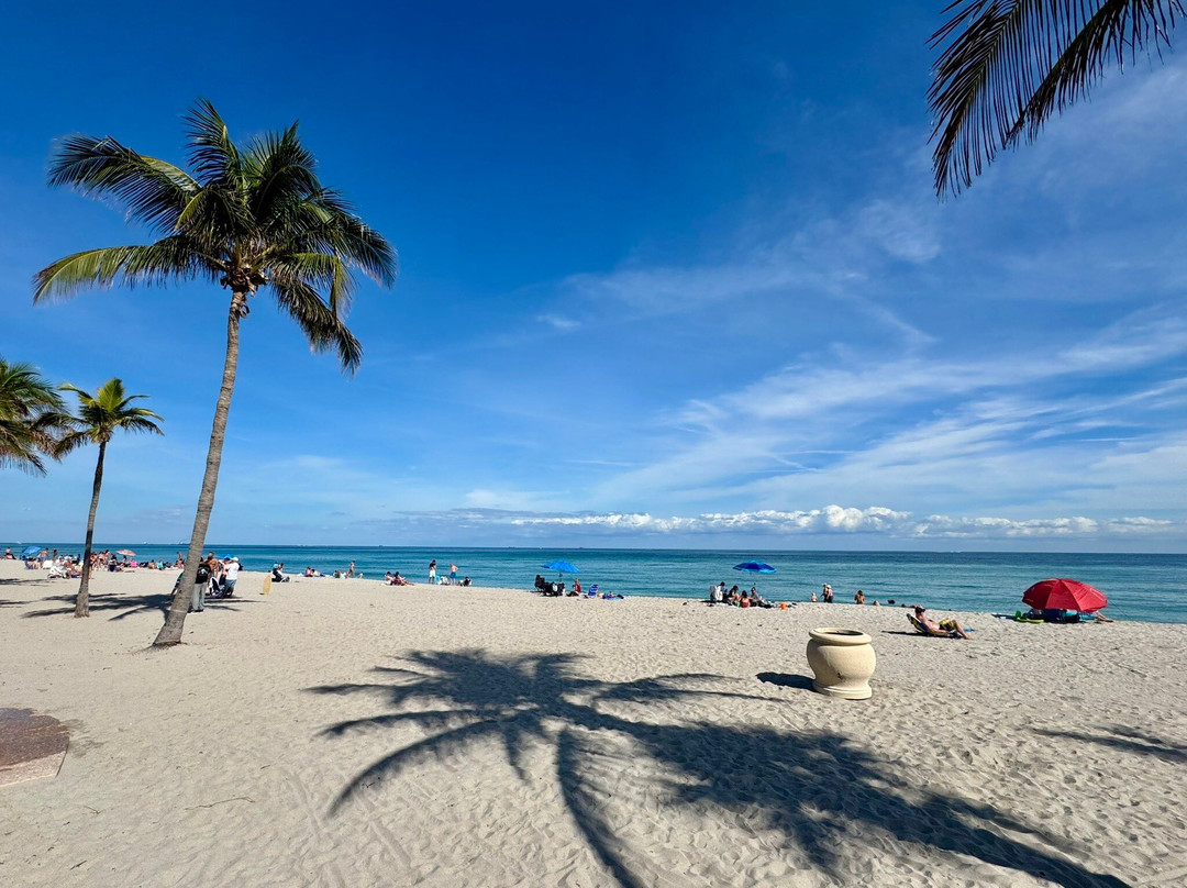 St Maurice Beach Inn主图