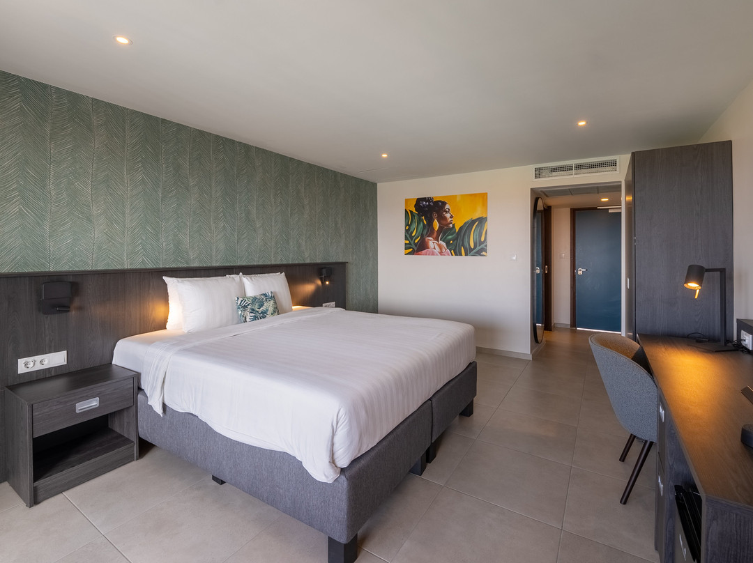 LionsDive Beach Resort主图