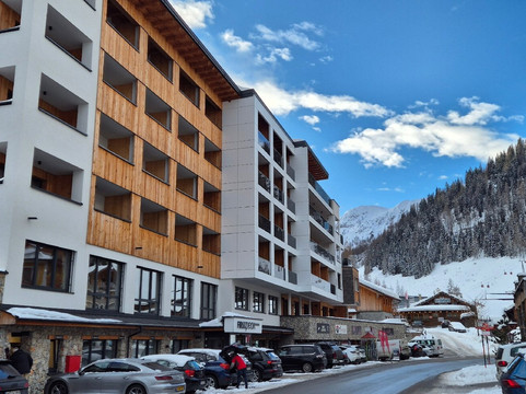 Firstpeak Zauchensee主图