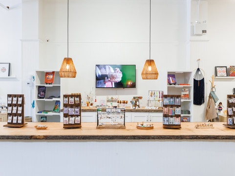 Indigenous Pei Store-夏洛特镇必去景点