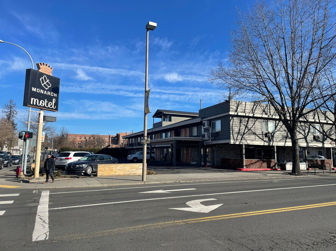 Monarch Motel主图