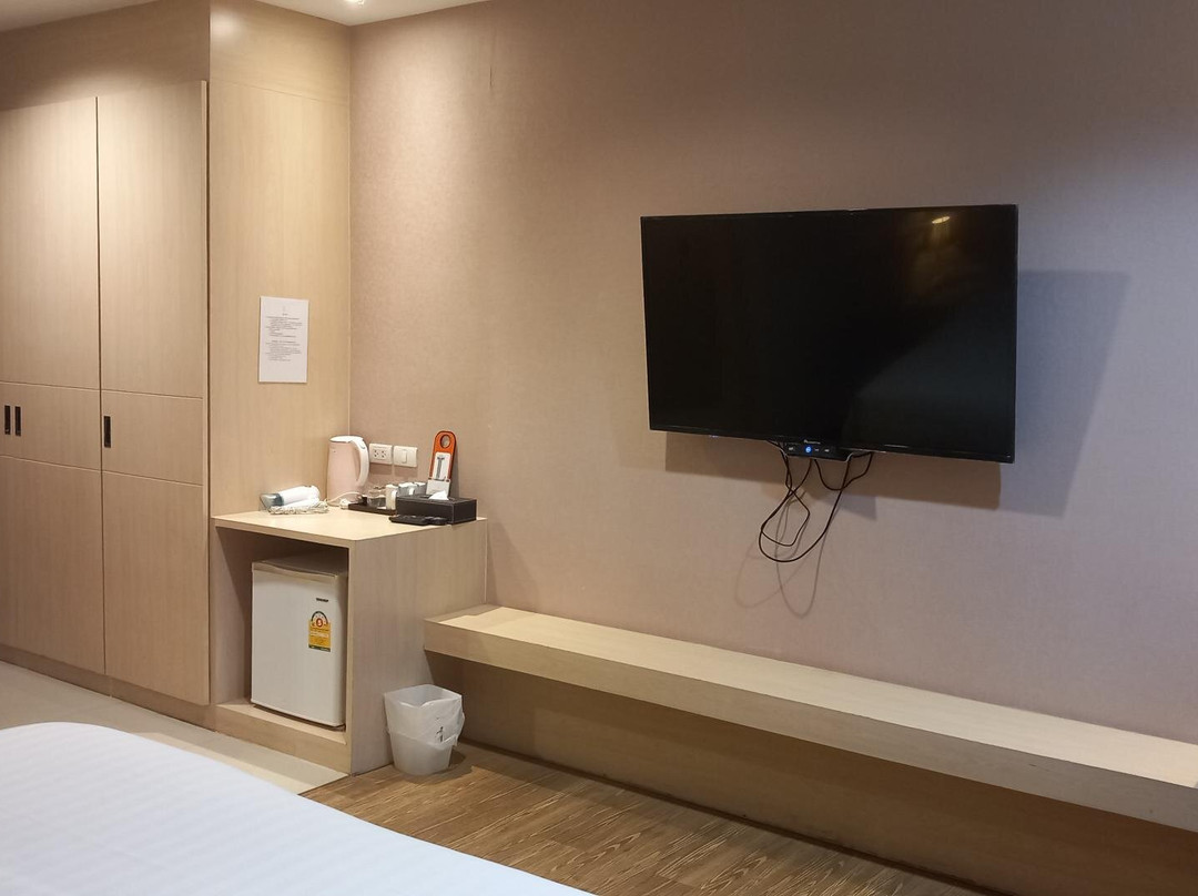 L Hotel主图