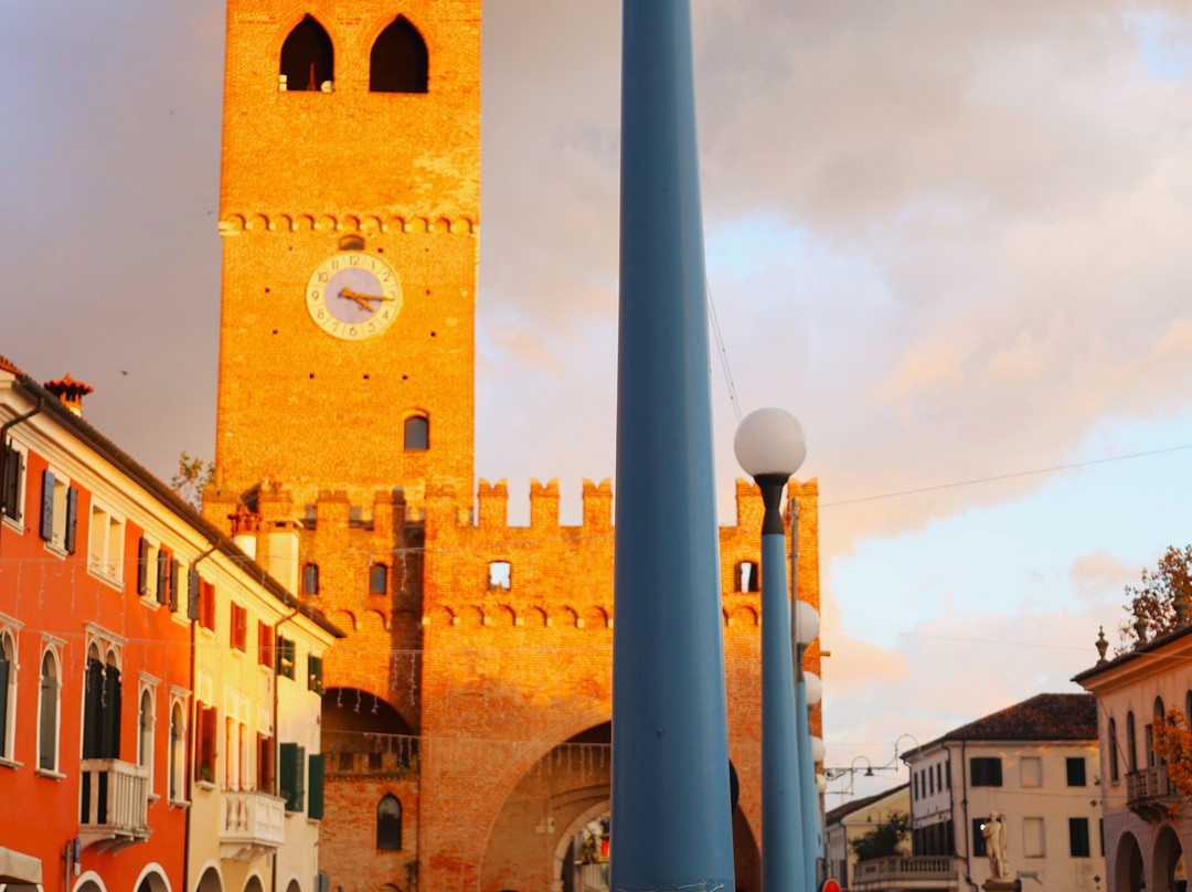 Porta e Torre Trevigiana-Noale必去景点