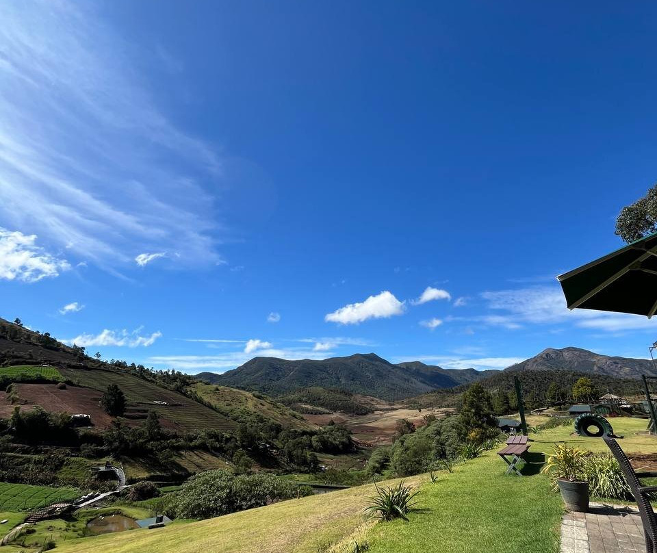 德斯蒂尼农场酒店主图