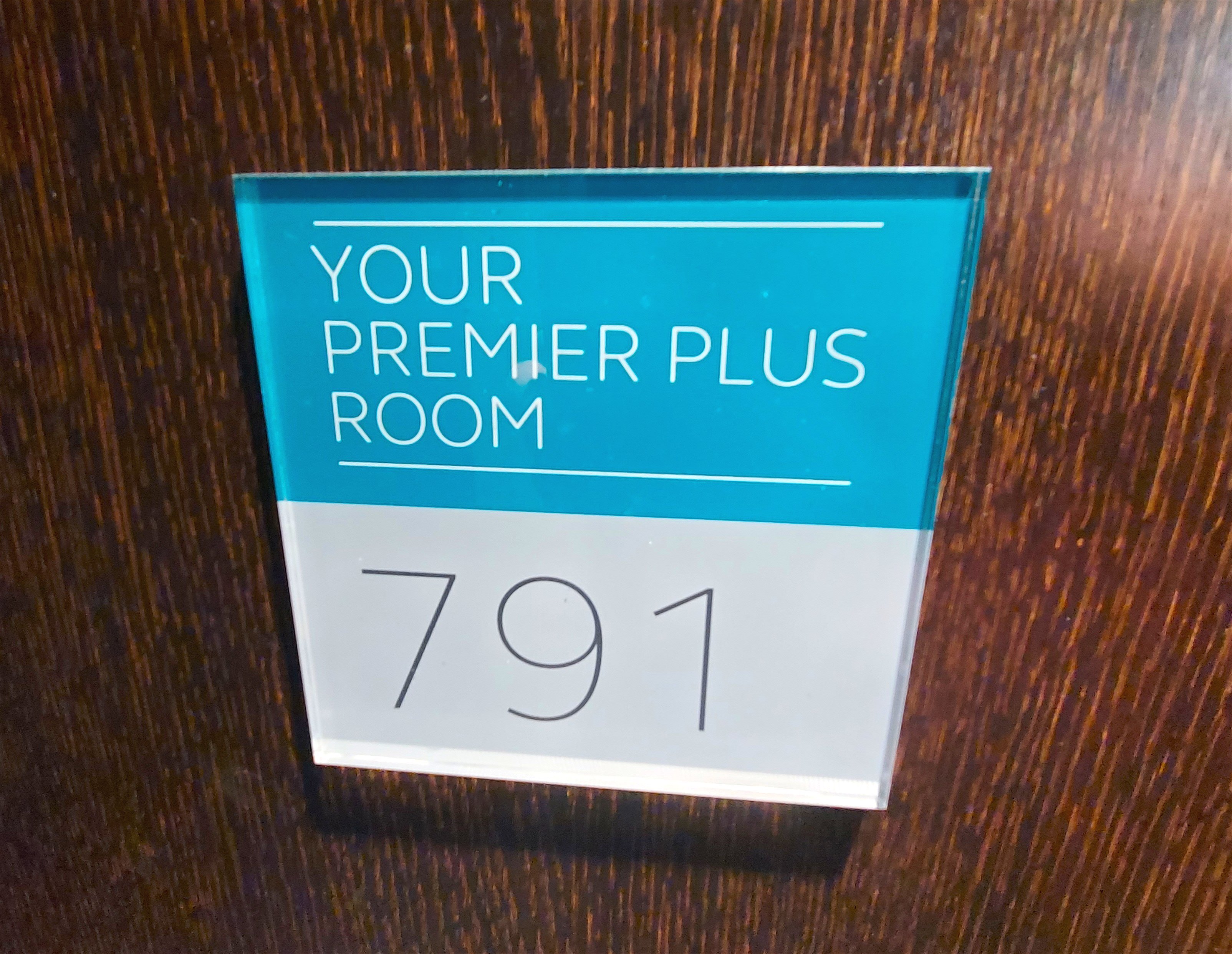 Premier Inn London Heathrow Airport Terminal 4 Hotel-浴室