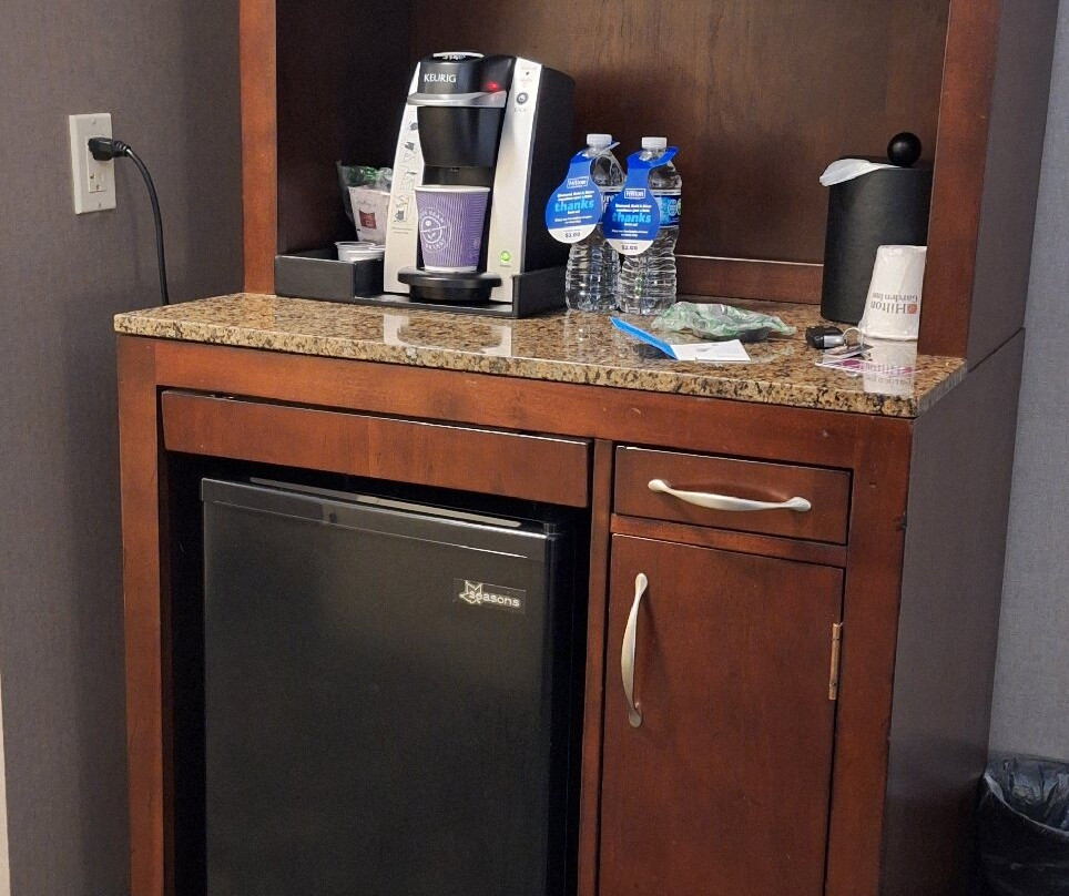 诺维/底特律希尔顿花园酒店主图