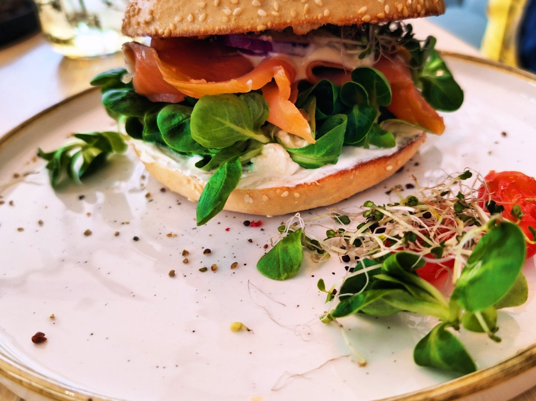 Barny's Bagels Und Eis