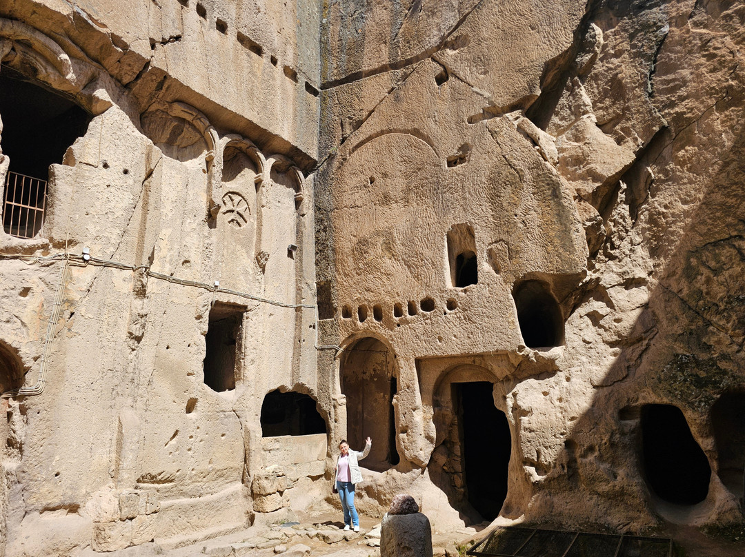 Gumusler Monastery景点图片