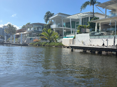 Boardwalk Boat Hire-努沙必去景点