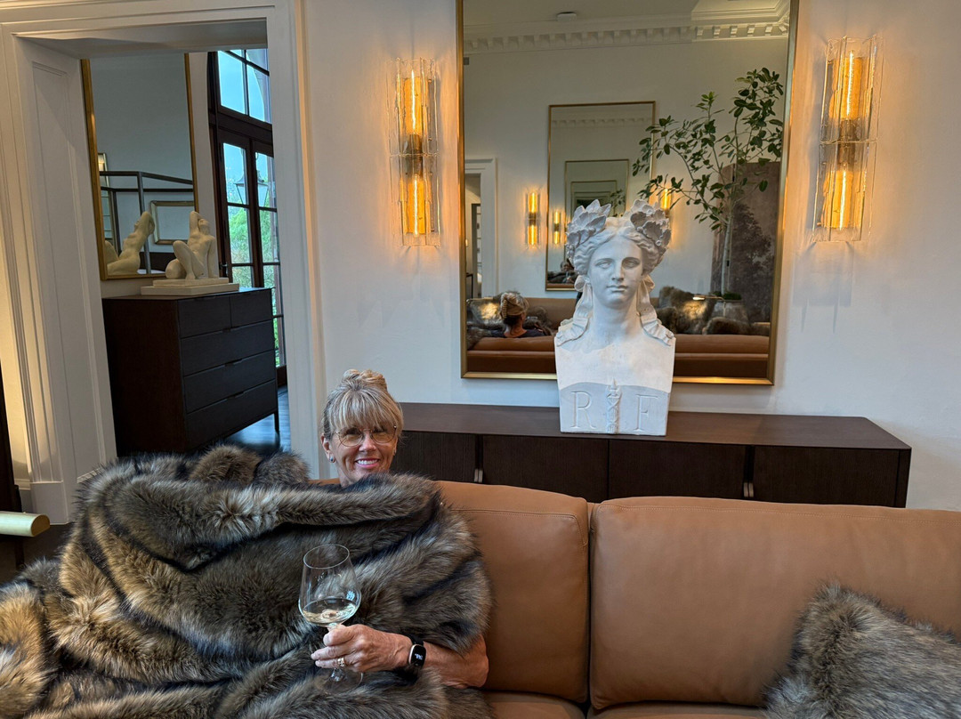 The Dining Room at RH Indianapolis