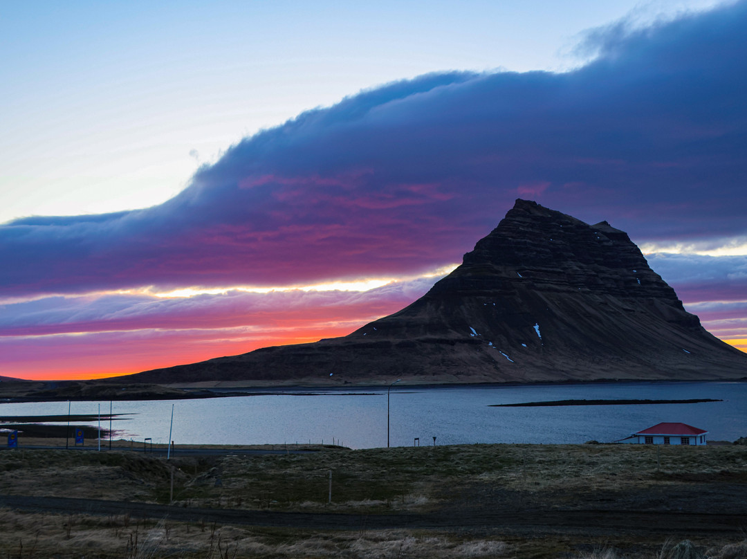 Kirkjufell Horse Center-格伦达菲厄泽必去景点