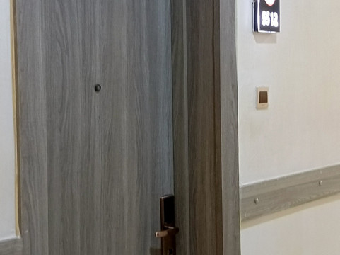 SpringHill Hotel & Suites