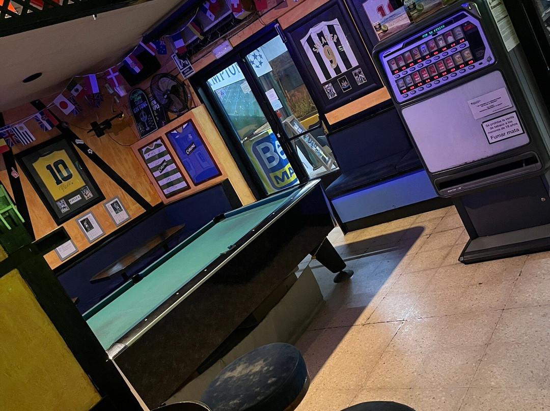 Champions bar-马尔格拉特德马尔必去景点