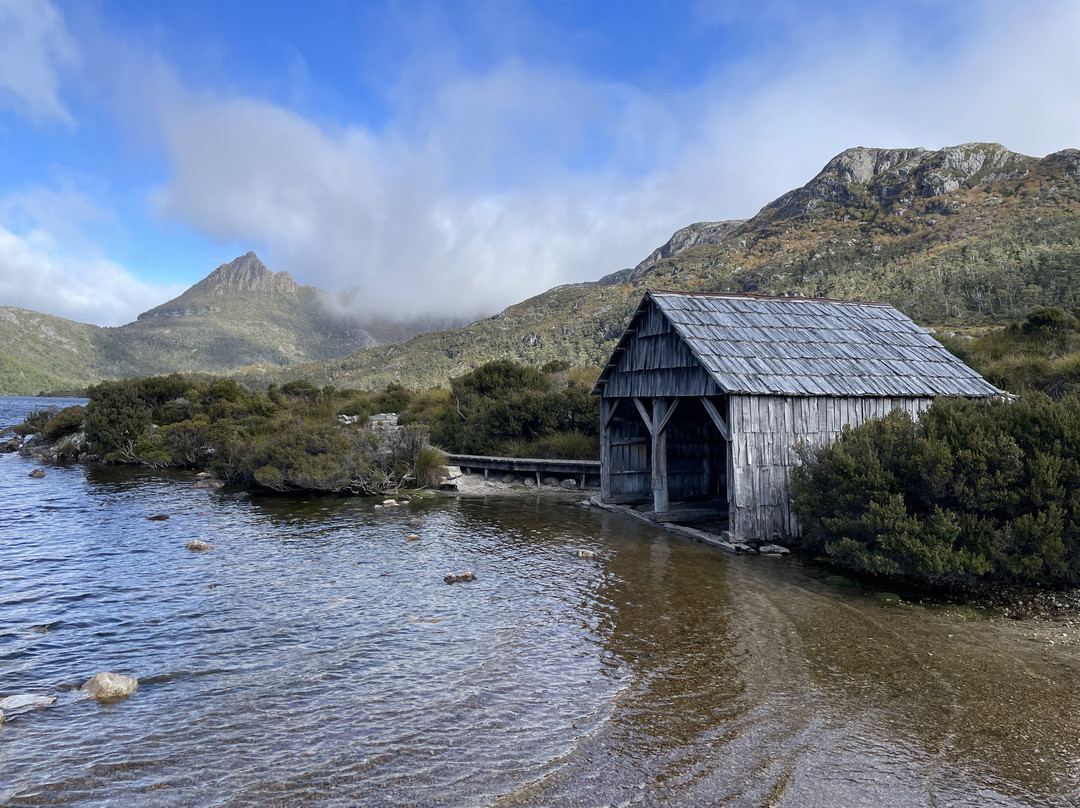 Dove Lake Boatshed景点图片