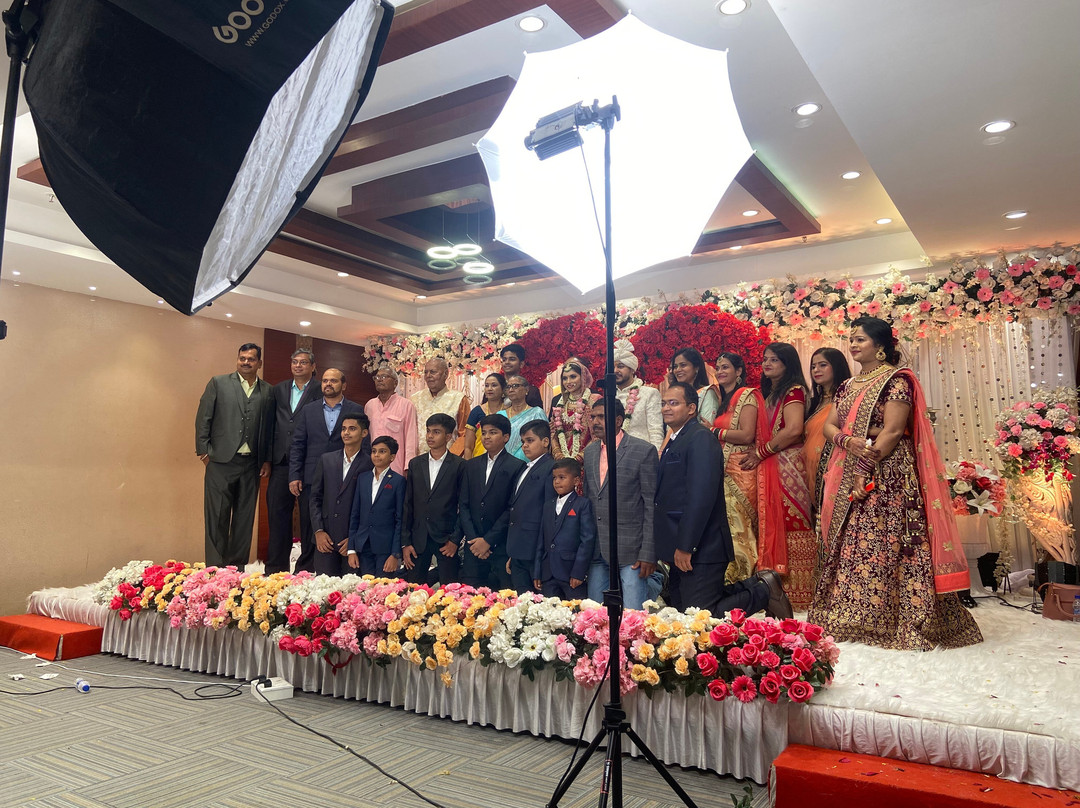 The Byke Suraj Plaza主图