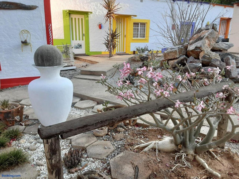 Kai-oms Backpackers Lodge主图