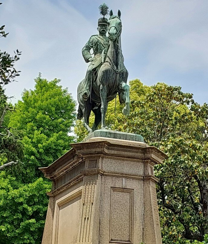 Komatsunomiya Akihito Shinno Statue-Uenokoen必去景点